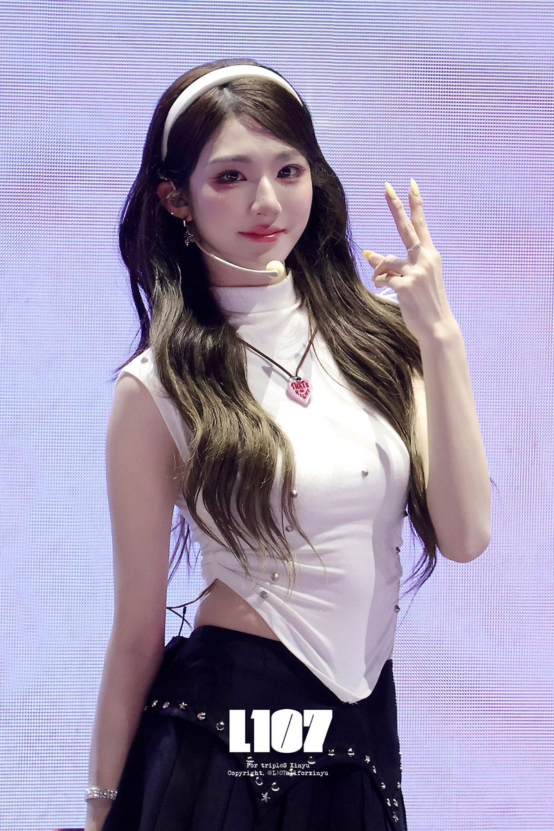 260301 HQ L.O.V.E #tripleS #트리플에스 #トリプルS #Xinyu #신위