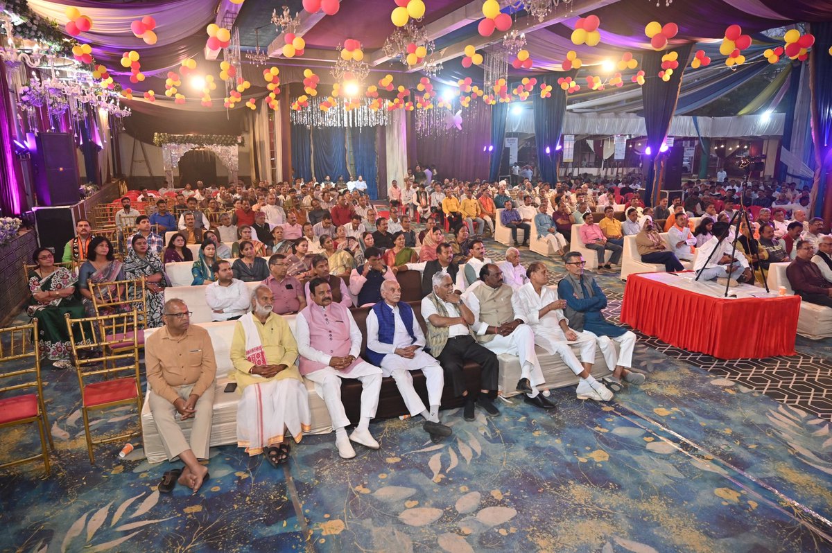 DainikSwadesh's tweet photo. https://t.co/ZJoXQbSi6I