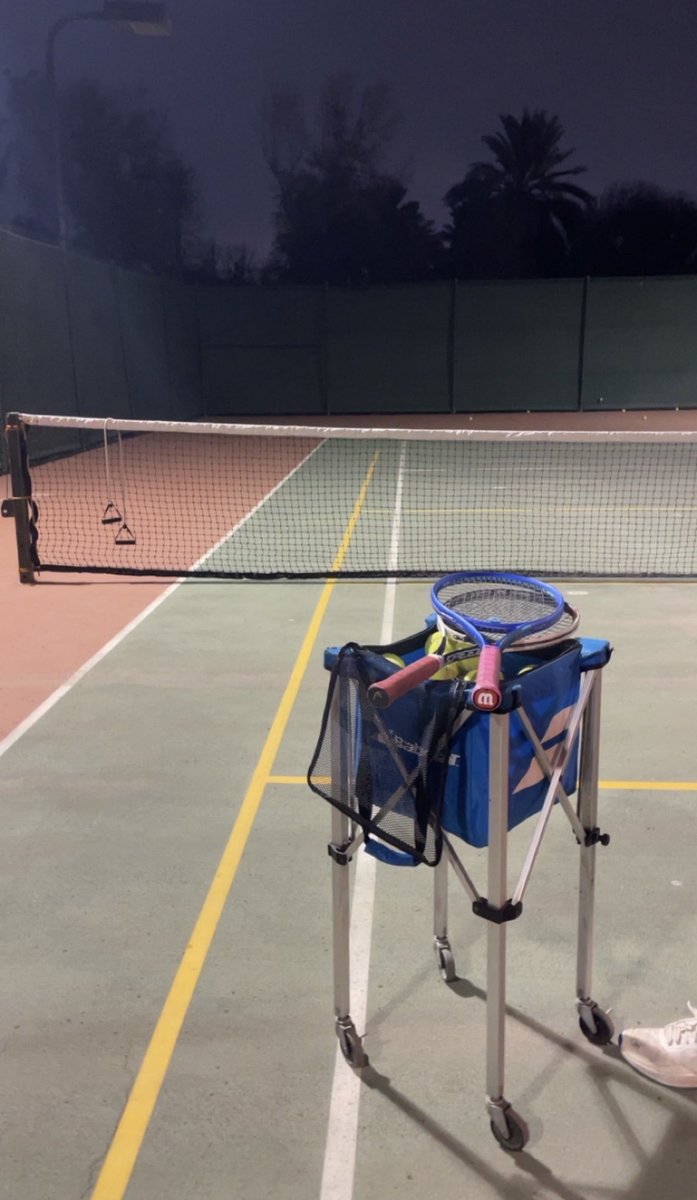 __WasnT's tweet photo. Racket ready https://t.co/klPrdhB6rY