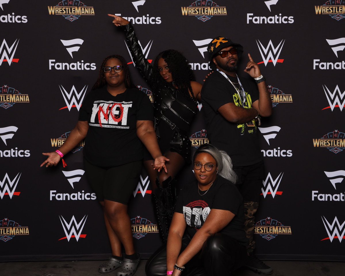 mybrotha215's tweet image. I want to do a wrestling meet / event battle and I challenge @neahvibes what’s up! I’ll start. PS she’s rich so I know she’s gonna win 

#battle #wrestlingevents #meetandgreet