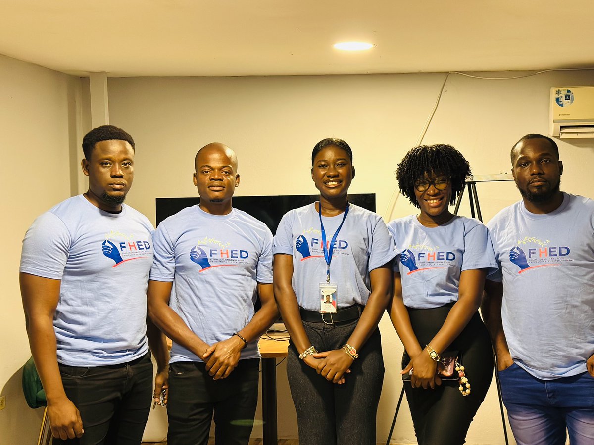 FhedFondation's tweet photo. Formation réussie sur l’IA avec l’expert Jimmy DÉJERVIL ce 28 fév.
Une étape clé pour renforcer les capacités de nos formateurs et moderniser l'école haïtienne.
L'innovation est en marche. 🇭🇹
Éduquer et Développer, l’avenir commence ici. #Haiti #Education #IA #FHED
Follow us 💥 https://t.co/BqeNSMZdko