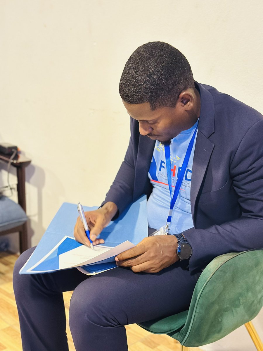 FhedFondation's tweet photo. Formation réussie sur l’IA avec l’expert Jimmy DÉJERVIL ce 28 fév.
Une étape clé pour renforcer les capacités de nos formateurs et moderniser l'école haïtienne.
L'innovation est en marche. 🇭🇹
Éduquer et Développer, l’avenir commence ici. #Haiti #Education #IA #FHED
Follow us 💥 https://t.co/BqeNSMZdko