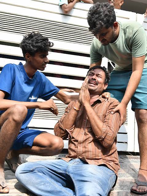Vinnuuu10's tweet photo. sometimes anger…
but today…
I only feel shame.
Shame that we trusted you.
Shame that we supported you.
Shame that we believed Congress would protect the poor.
@INCIndia 
@RahulGandhi https://t.co/pBDhZSeKFU