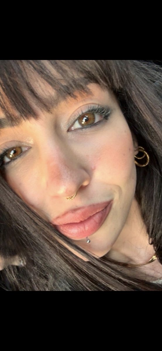 GiuseppeSarto10's tweet image. Giada una ragazza glamour. 
#giada #ragazza #glamour