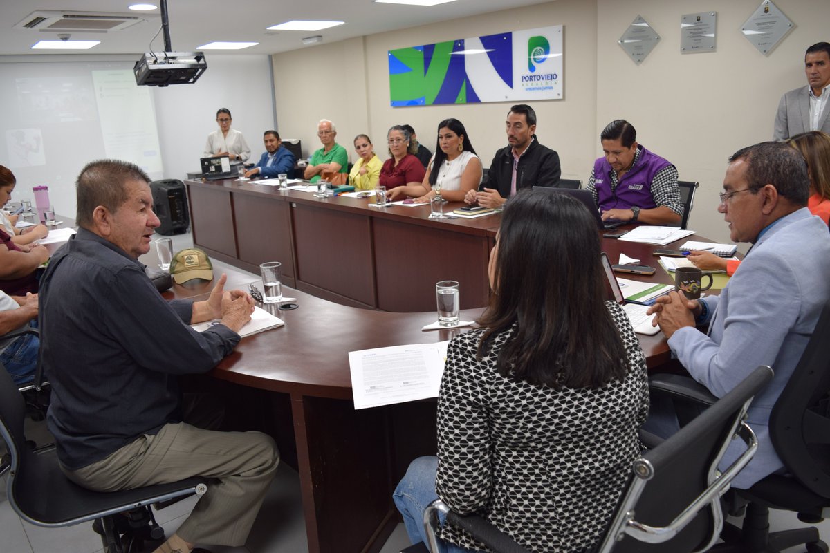 ccpdportov's tweet photo. El  CCPD, llevó a cabo con éxito su sesión ordinaria, desarrollando una jornada de trabajo productiva y participativa en favor de los grupos de atención prioritaria del cantón. https://t.co/PyWWGuaoTu