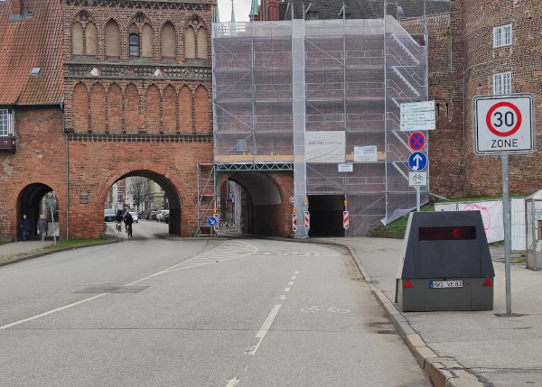 HLlive's tweet image. NDR: Datenschützer rügen Lübeck für den Burgtor-Blitzer dlvr.it/TRFc25 #Datenschutz #Lübeck #BurgtorBlitzer #Stadtverwaltung #NDR