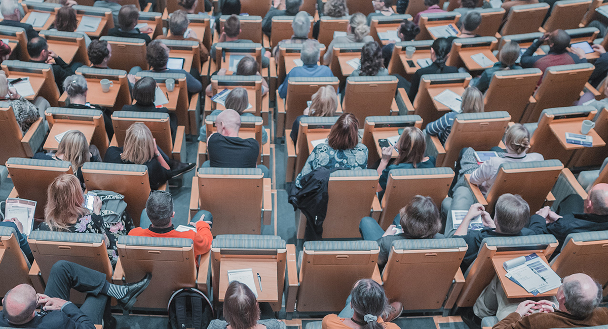 ¡Mantente al día en el mundo de la traducción y mejora tus habilidades! 🌐 Descubre la importancia de asistir a eventos de traducción en aneti.es/la-importancia… 📈 #EventosDeTraducción #ANETI #CongresoANETI
