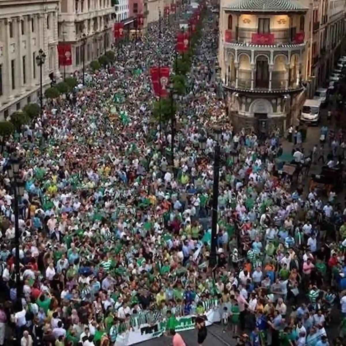 65.000 en las buenas y 65.000 en las malas. La moda.