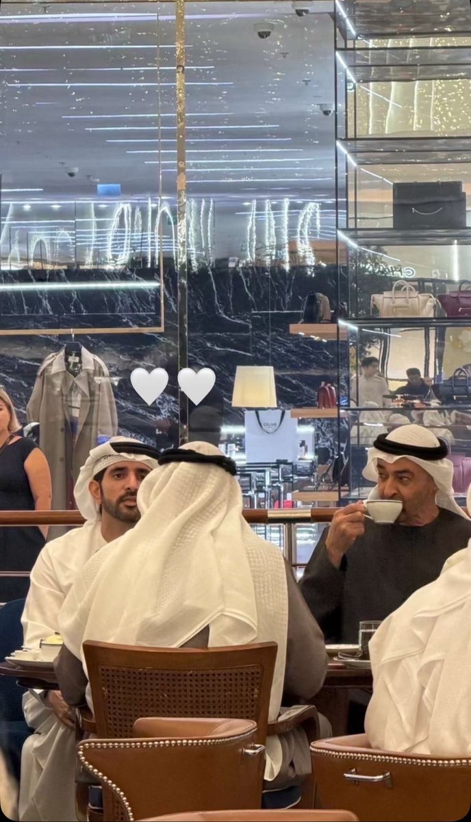 Sharjawy_66's tweet photo. من يشل الهم في ظل الفلاحي 🤍 https://t.co/ILaA9R23vx