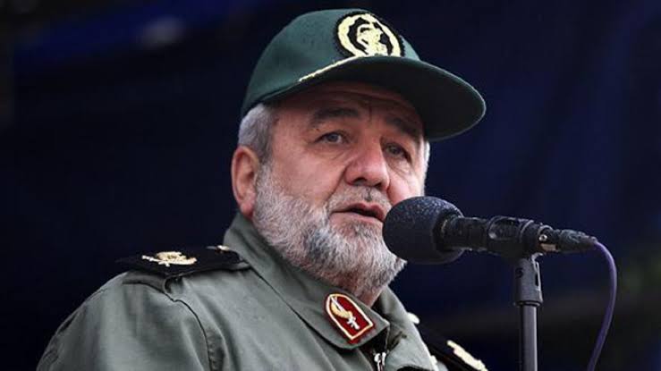 TheCryptoSpark1's tweet photo. Gen. Jabbari:

To date, we have launched approximately 3,000 first- and second-generation missiles and approximately 10,000 drones

In the coming days, we will certainly deploy third- and fourth-generation missiles.
Source: @IRIran_Military 
#StandWithIran #IranIsraelWar #Iran https://t.co/SCcroaLDlo