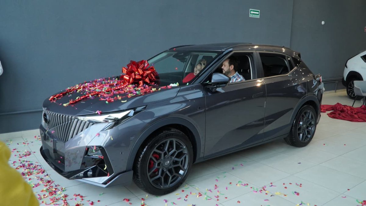 DiarioPresente's tweet photo. 🔵#Tabasco | GAC MOTOR cumple su promesa y entrega un nuevo EMZOOM 2026 🚘✨ 
 Nota completa 🗞️:  https://t.co/PHGFMz6Bac

#Noticias #Tabasco #DiarioPresente #GACMOTOR https://t.co/cDXTNgz0sy