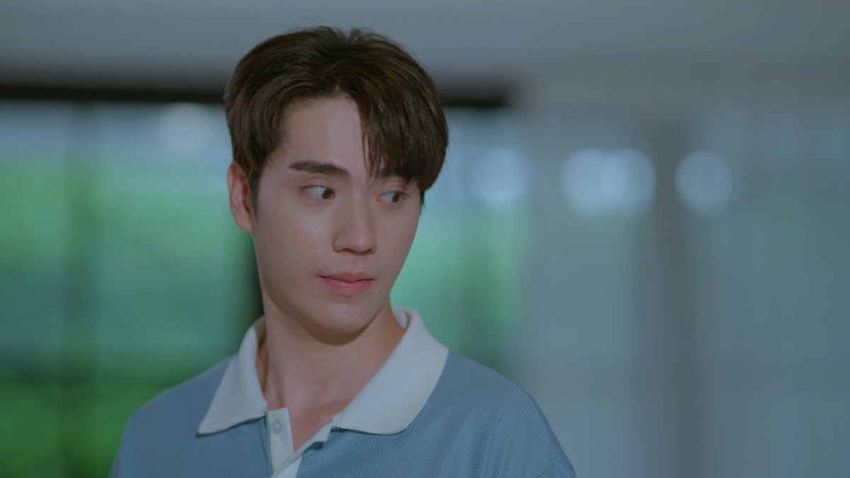 LiirBL's tweet photo. Sailom is terrified to be touched.

I'm taking bets on how many episodes before he's begging to be touched.  😅😋
#LoveLikeaBikeEP1 https://t.co/L6Ra5jNCSi
