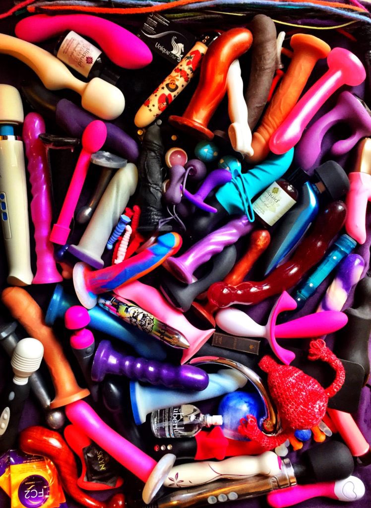 Different Kinds of Dildo Giveaway 🎀

It’s giveaway time! I’m giving away different kinds of dildos to lucky winners 🎁
Winners can choose any size.

Don’t miss out!

How to enter:
🔁 Retweet
❤️ Like
💬 Comment “I need”

Multiple winners will be selected.
18+ only. Good luck