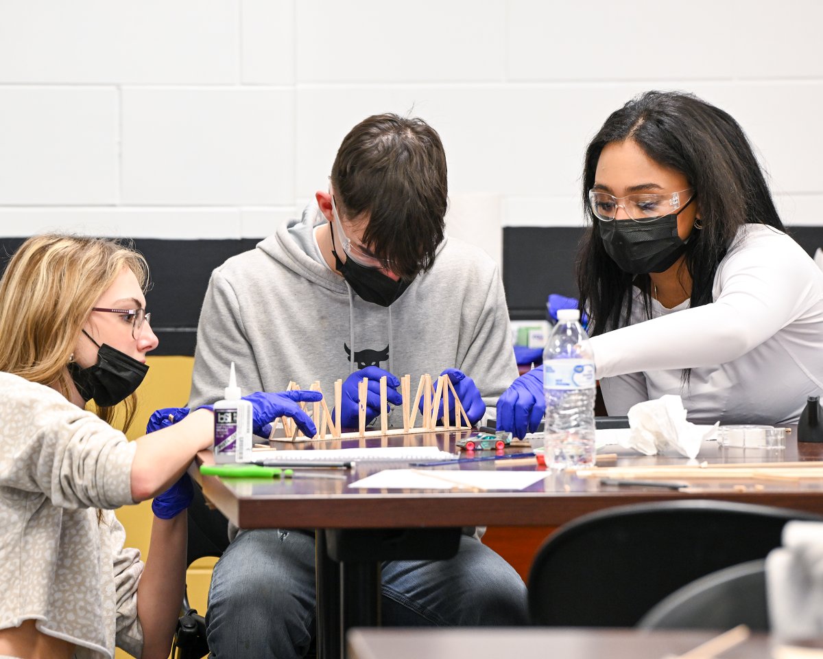 West Virginia State University tweet media