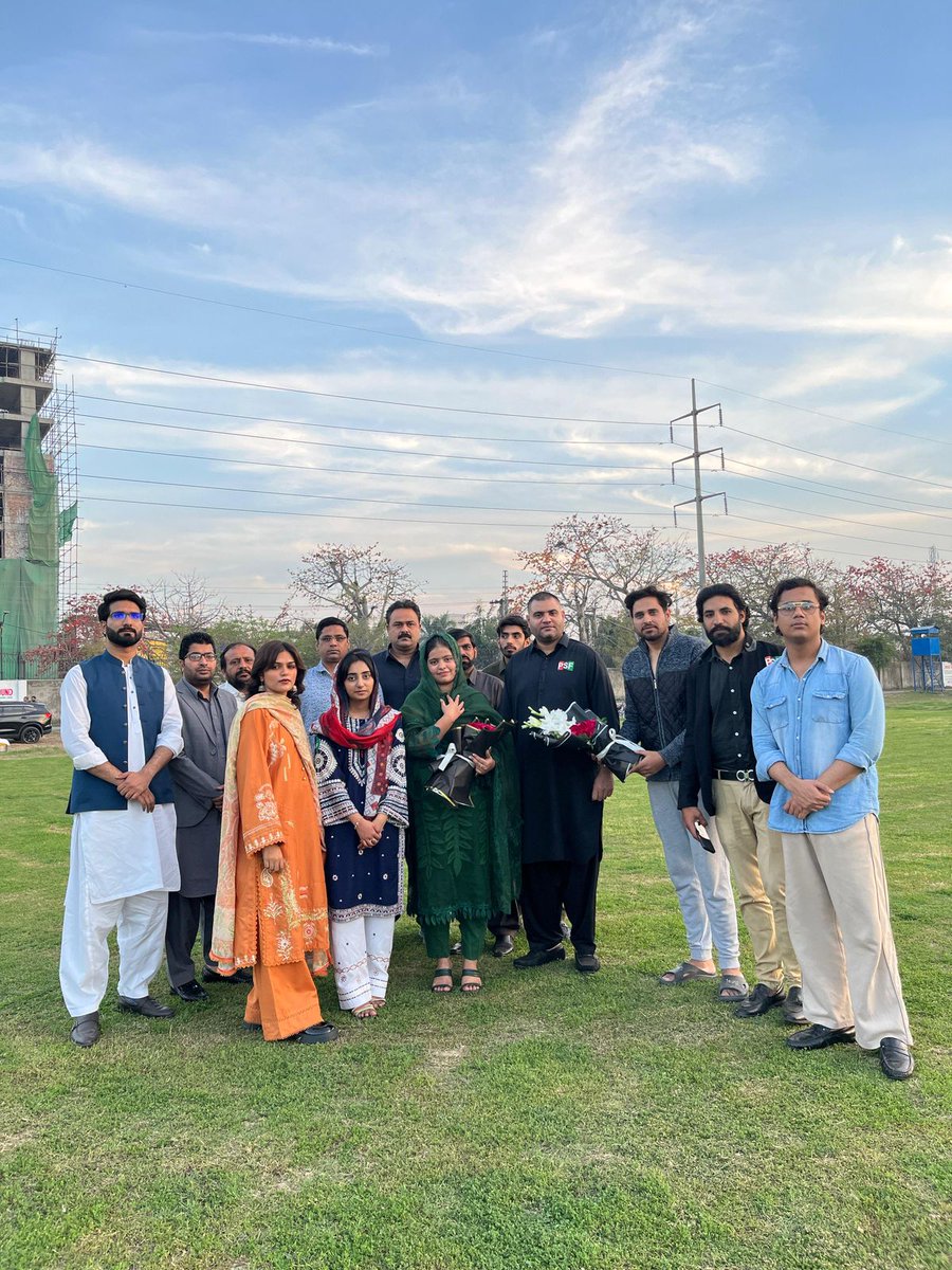 PPDigitalPunjab's tweet photo. پیپلز اسٹوڈنٹس فیڈریشن پنجاب یونیورسٹی کے زیر اہتمام صدر ��ی ایس ایف پنجاب یونیورسٹی عبدالرحمان رحمانی کی زیر صدارت مین گراؤنڈ پنجاب یونیورسٹی میں افطار ڈنر کا اہتمام کیا گیا
جسکےمہمان خصوصی صدر پی ایس ایف پنجاب موسی کھوکھر تھےافطاری میں طلبہ کی کثیر تعداد نے شرکت کی
@CMKPSF https://t.co/At3um3p5lD