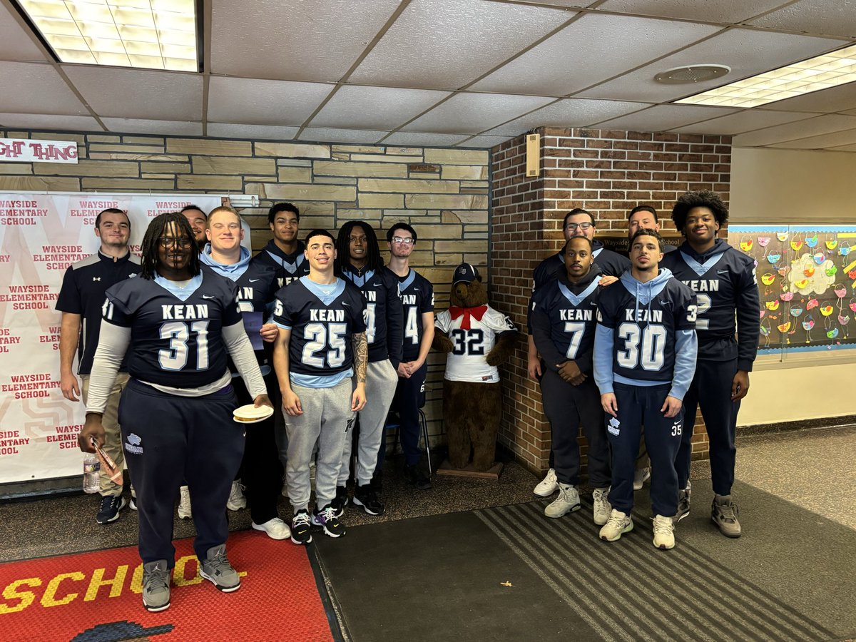 CoachGarrett53's tweet photo. Read Across America at Wayside Elementary School!
📚 📖 📕 
#waysiderocks 🅾️

What a great way to spend the day... reading Dr. Suess books to Wayside! 
Thank you Wayside Elementary School  for having us today! Our players had a phenomenal time reading to all the kids! 
#cougarKUlture is real!

M. B. K.  2️⃣1️⃣2️⃣ 💙✊🏾✊🏼
Our guys volunteering on a Monday morning to read to the children at Wayside Elementary School and talk about the importance of reading and doing hard things!

I Love ❤️ our guys!
#FAMILY
@KUFootball212 
@KeanAthletics