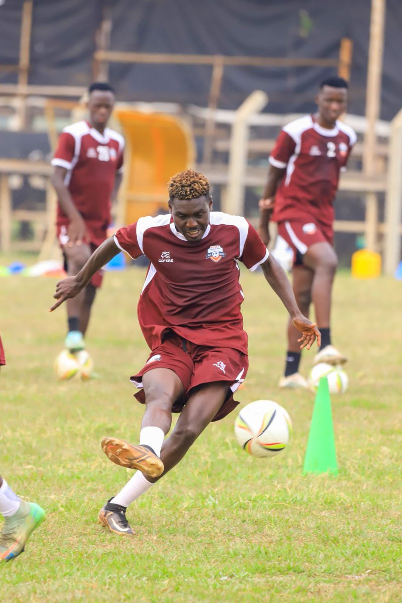 Apuuli BK😎 tweet media