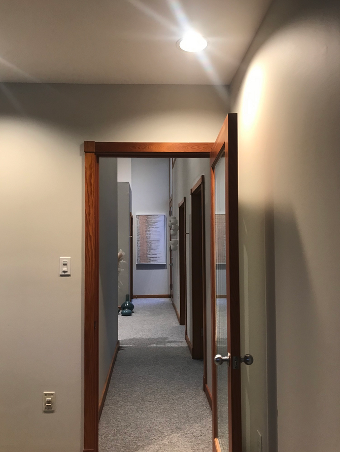 WorkCornerstone's tweet photo. Large office suite in #ChapelHill now available. Light-filled, private, on the bus line, and right next to the YMCA. So close to I40, 15/501 and Hwy 54 too.

Inquire today! Ask about the spring move-in special!

https://t.co/6r3VpmpCbf

#OfficeSuiteInChapelHillNowAvailable https://t.co/btQoC80oyW