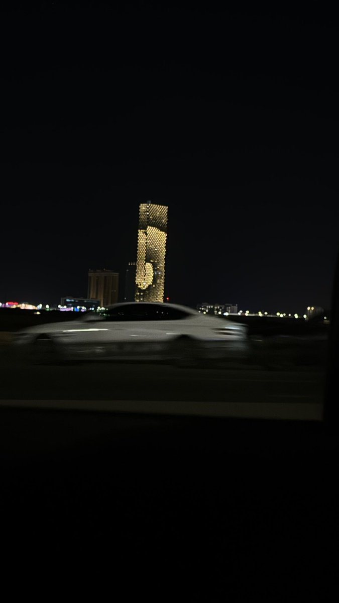 WJX_71's tweet photo. 🌃 https://t.co/PeJqOdyc6L