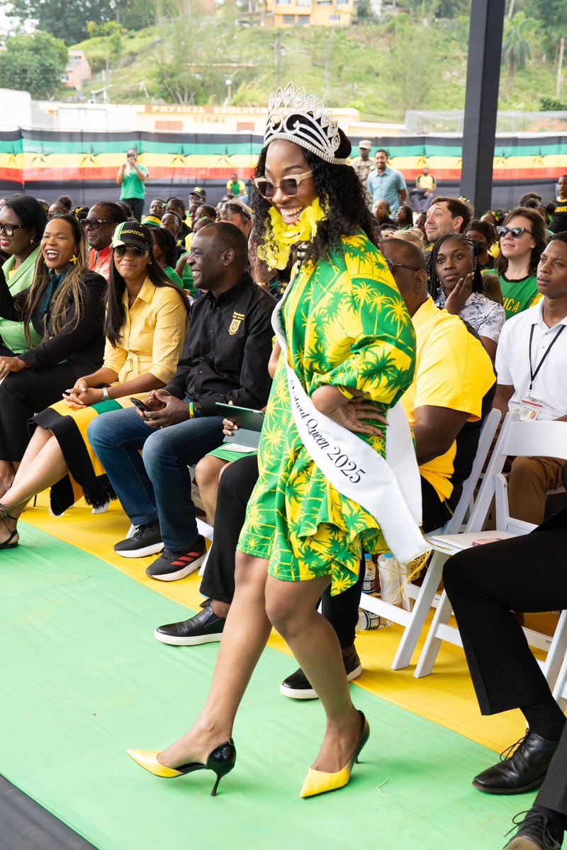 Jamaica Library Service tweet media