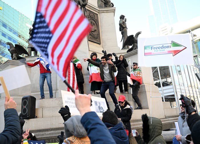 Christopher tweet media