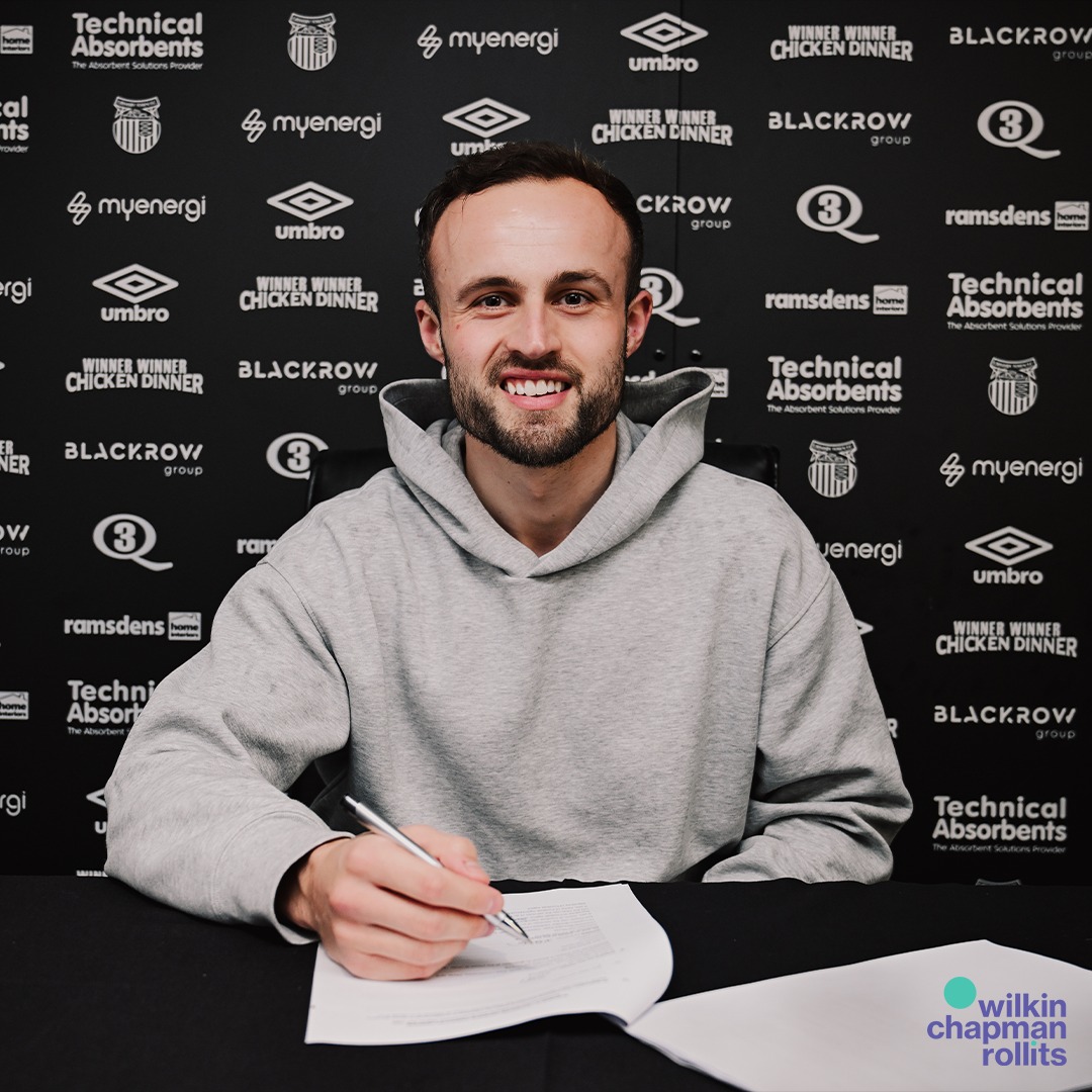 officialgtfc's tweet photo. King Charles is here to stay! 👑

Charles Vernam has signed a new contract with the Mariners, keeping him at Blundell Park until 2027 - with an option for a further year. ✍️

#GTFC