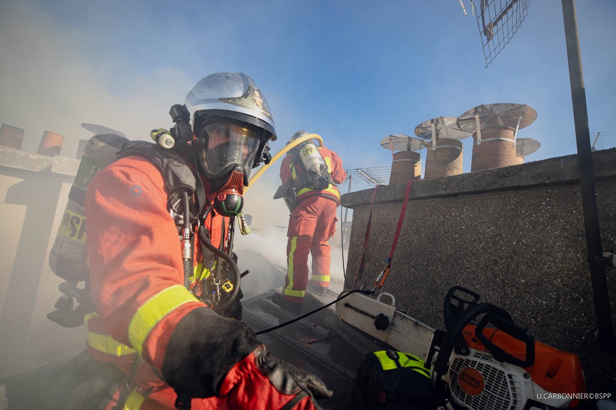 PompiersParis tweet media