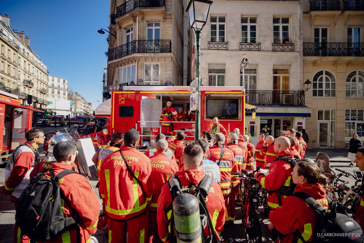 PompiersParis tweet media