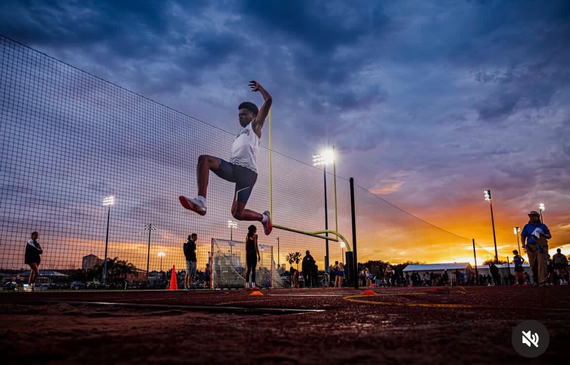 Ced_dream's tweet photo. “When the task feels impossible, that’s your signal to push harder and compete with who you were yesterday, and create new goals that lead to new outcomes.” 💪🏾🔥 @DanielLauchner https://t.co/eUBm3c4QwQ