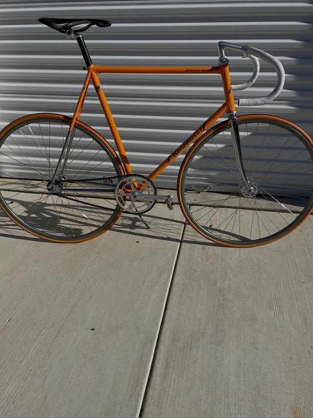 xpedousa's tweet photo. #buildoftheweek: New Ken Evans. Columbus SL. Campagnolo SR Pista with @yogiburr215.

#xpedo #pedalsupreme https://t.co/SkzADQON4E
