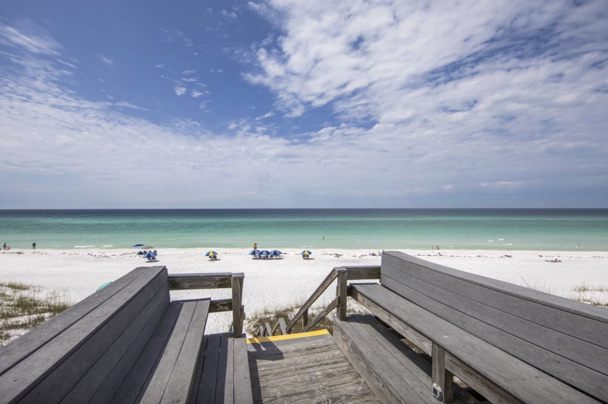 DuneAllenRealty's tweet photo. Private beach access? Don't mind if I do. 🥂🏝️

Check out Heart of Palms:

https://t.co/UL25Pm1Byx

 #southwaltonbeaches #southwalton #springbreak #vacationrental #discountcode #sowal #gulfplace #beachvacation #privatebeach #oldfloridabeach #communitypool https://t.co/aeQcVgk4Pe
