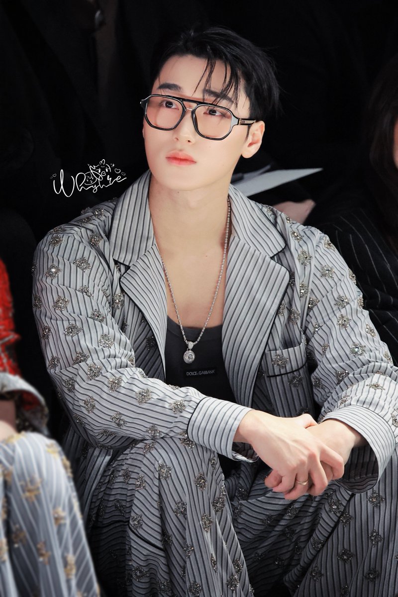 𝕎𝕙𝕪 𝕐𝕦 ℍ𝕖𝕣𝕖 𝕦._.𝕦🐶 tweet media