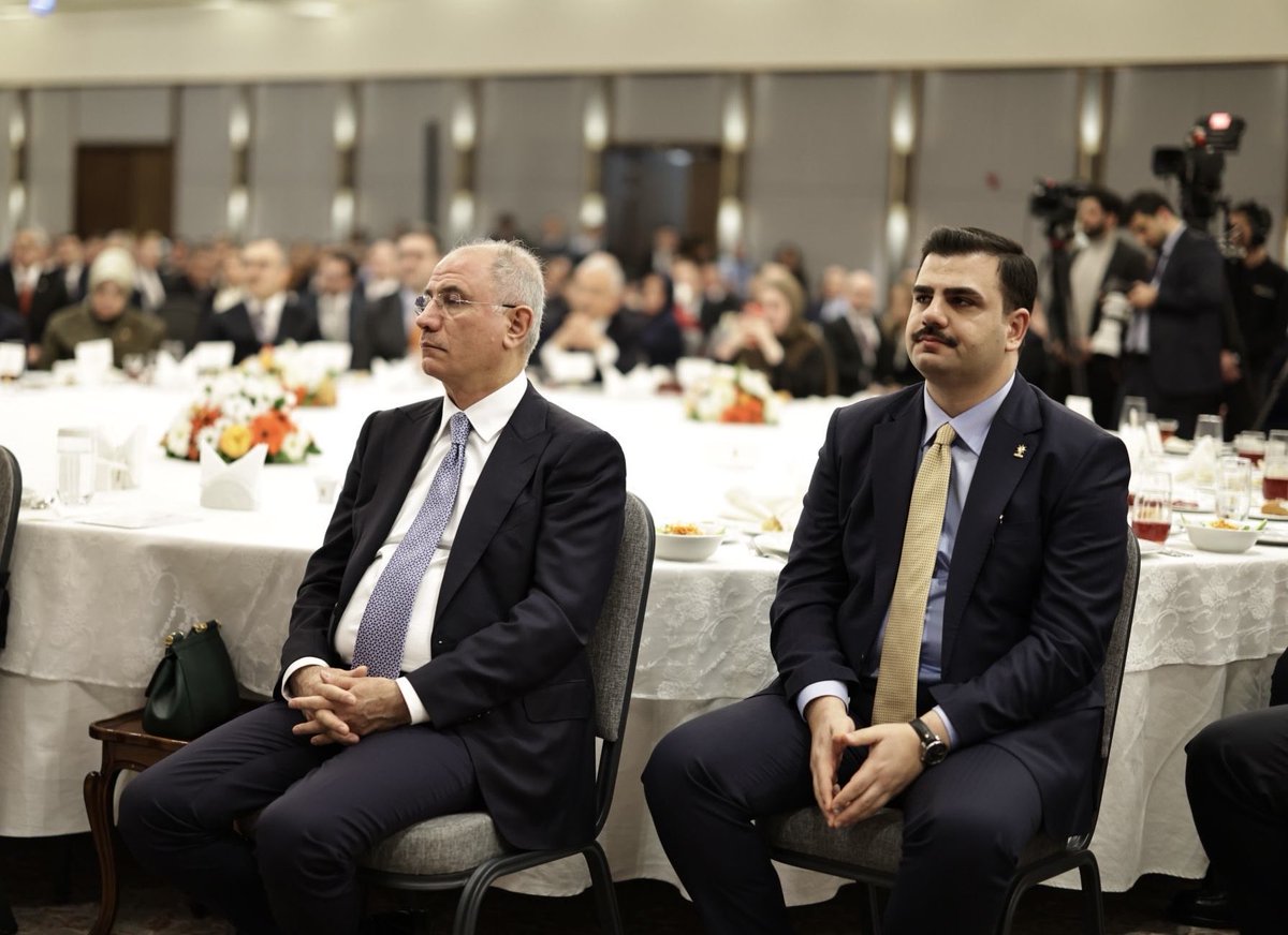 efkanala's tweet photo. 📍 AK Parti Genel Merkezi

Genel Başkanımız ve Cumhurbaşkanımızın teşrifleriyle MKYK Üyeleri, Parti Kurulları, Ankara İl Teşkilatı ve İlçe Başkanları ile iftar programımızı gerçekleştirdik. https://t.co/fDNiKqgnSO