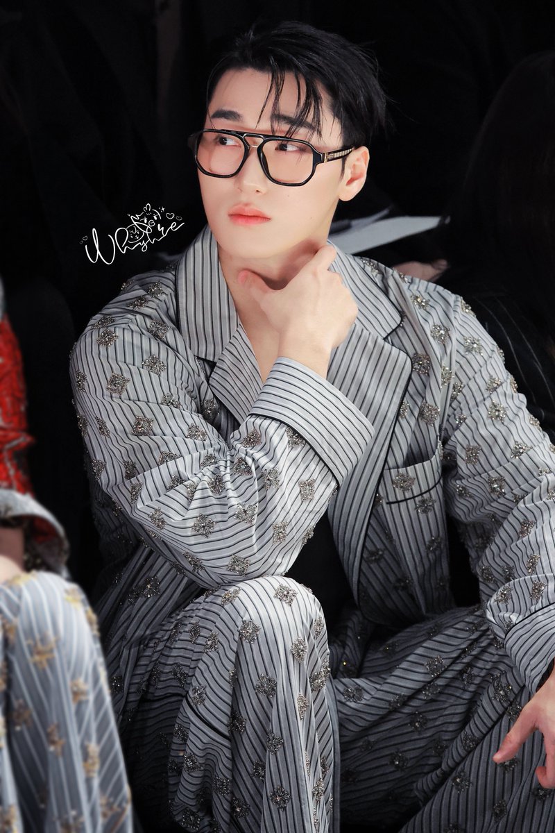 𝕎𝕙𝕪 𝕐𝕦 ℍ𝕖𝕣𝕖 𝕦._.𝕦🐶 tweet media