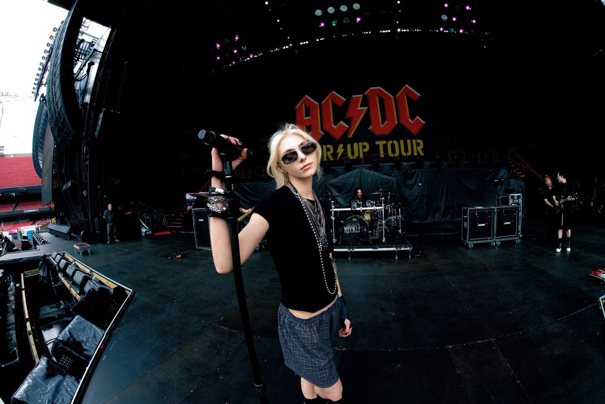 The Pretty Reckless tweet media