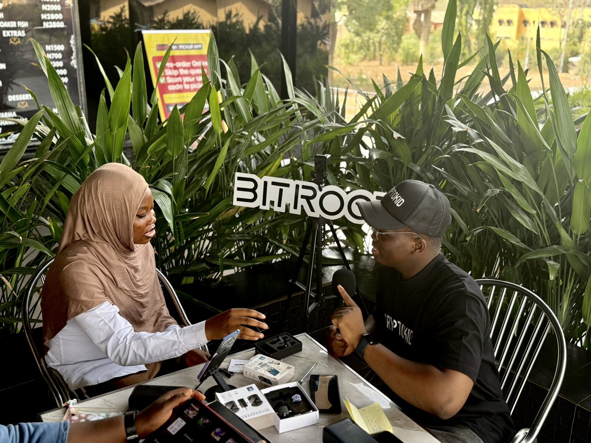 𝙀𝘽𝙀𝙉𝙀𝙕𝙀𝙍 🦊 tweet media