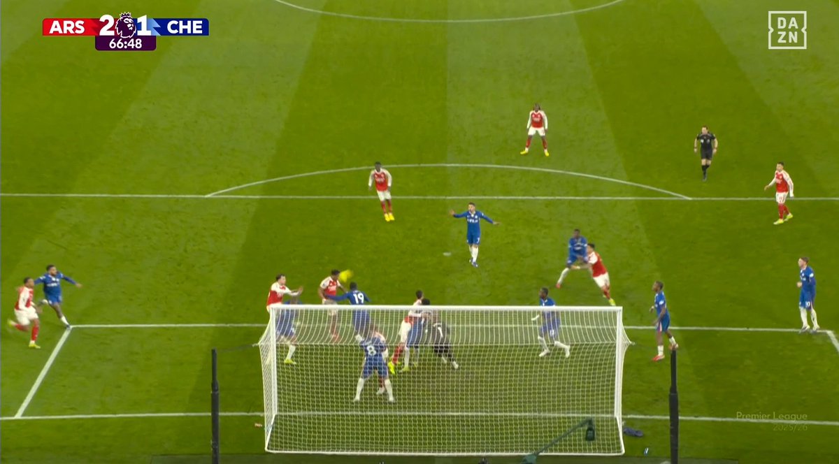 FutOffsides tweet media