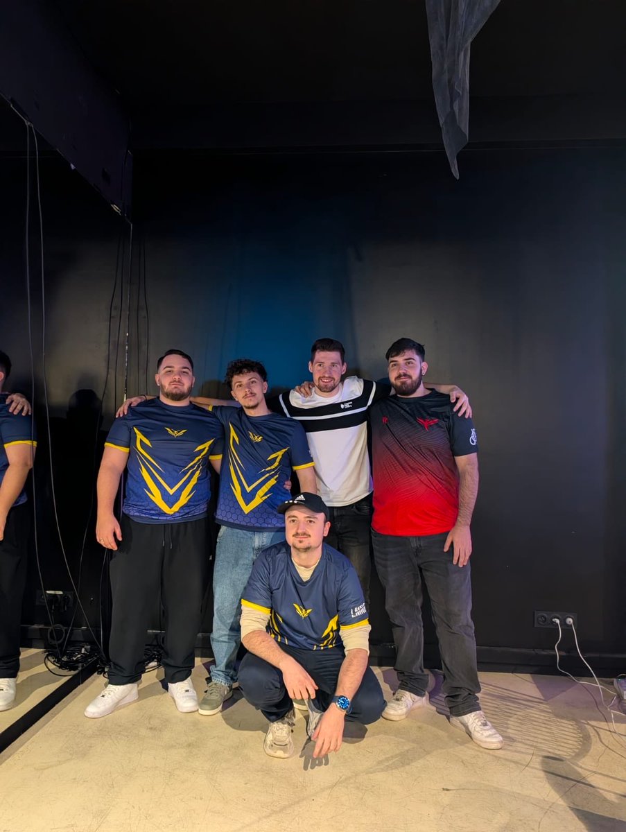 <a href="/WaspEsport/">Wasp Esport</a>  Je tiens à remercier le fondateur <a href="/Kaipok_/">Albin_</a> que le manager <a href="/Tintin5_WASP/">Tintin</a> de la Wasp d’être venus soutenir l’équipe.Gros cœur sur vous et à bientôt ! ❤️ #GoWASP