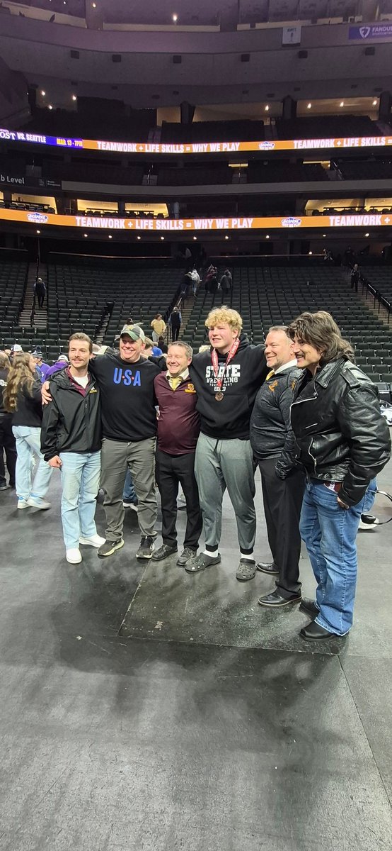 NolanField63's tweet photo. Wrapped up the wrestling season on the podium in 6th place for the AA #285 Minnesota State Championship. Greatful for the opportunity.

Goal 2027  to be #1
#GoOtters https://t.co/L3cBAmlnvM