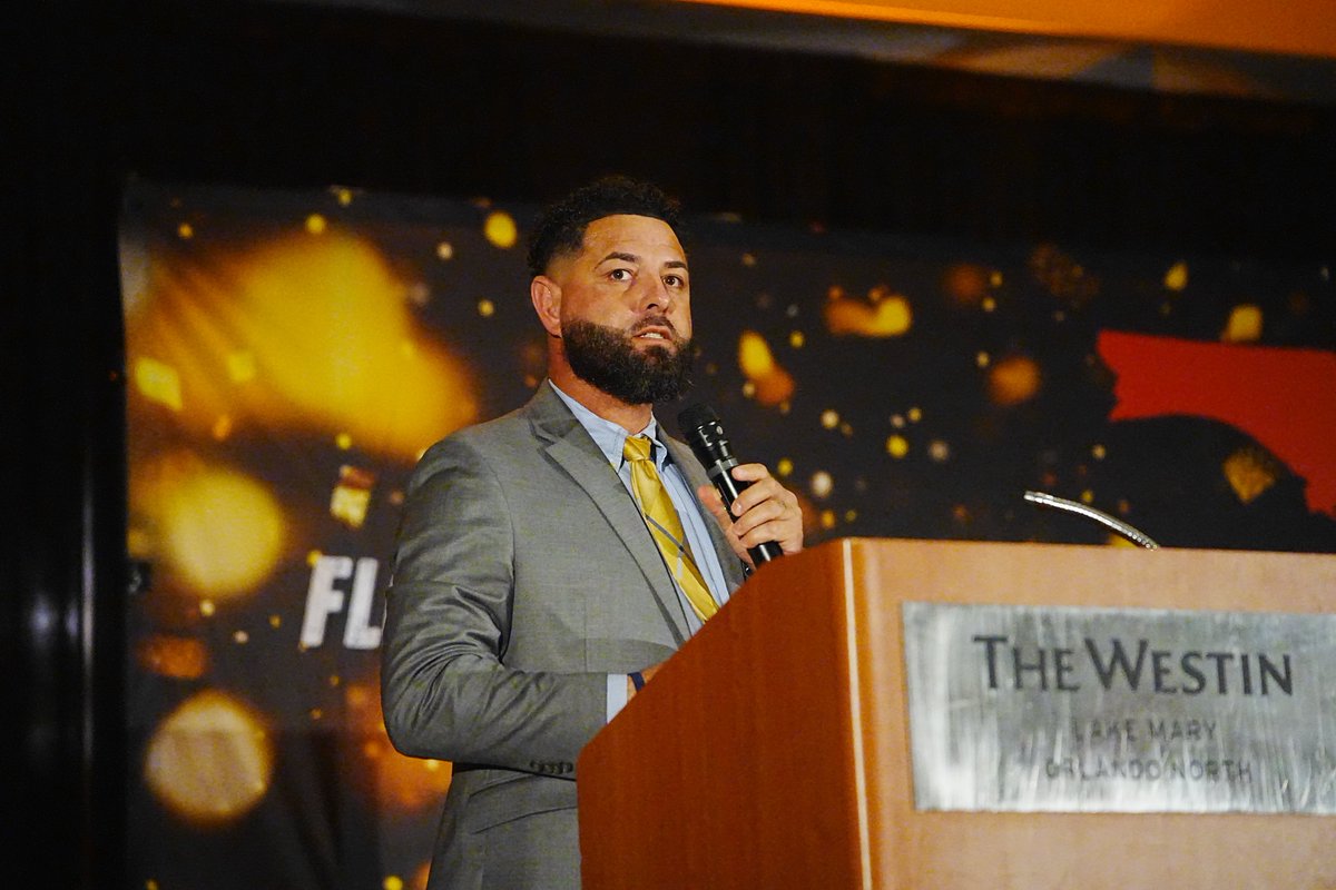 Carl White tweet media