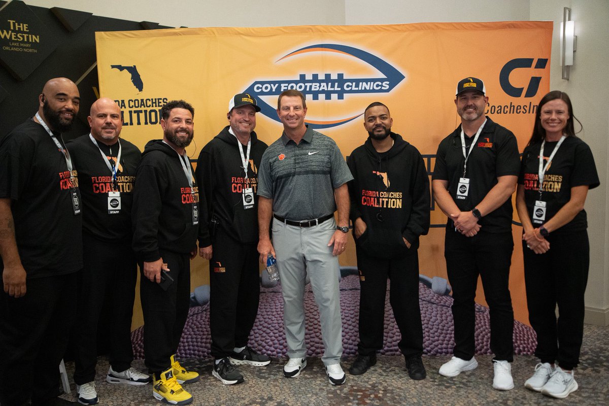 Carl White tweet media