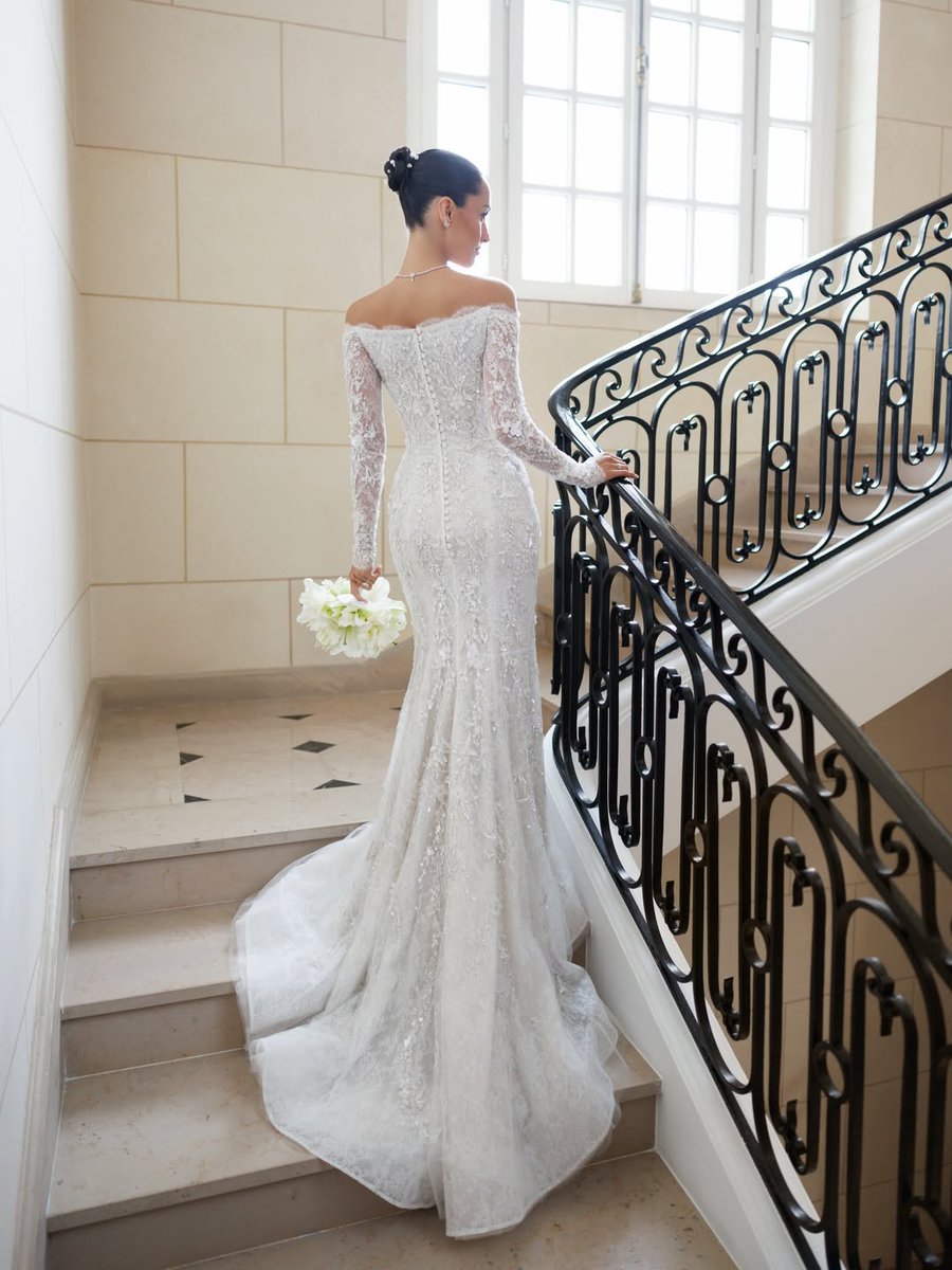 brinasluty's tweet photo. esse vestido valorizou MUITO o corpo dela escolha impecável https://t.co/4NQdlBlnA2