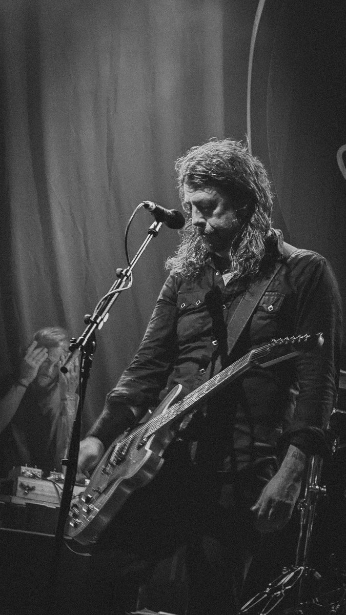 planeboy's tweet photo. @O2RitzManc @foofighters Awesome night didn’t want them to end 🤟 https://t.co/7ZteTXqdaw