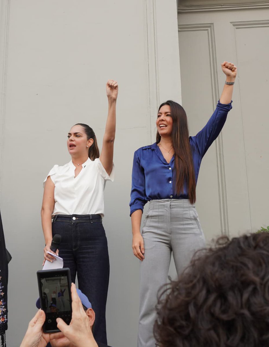 TatianaCoronel tweet media