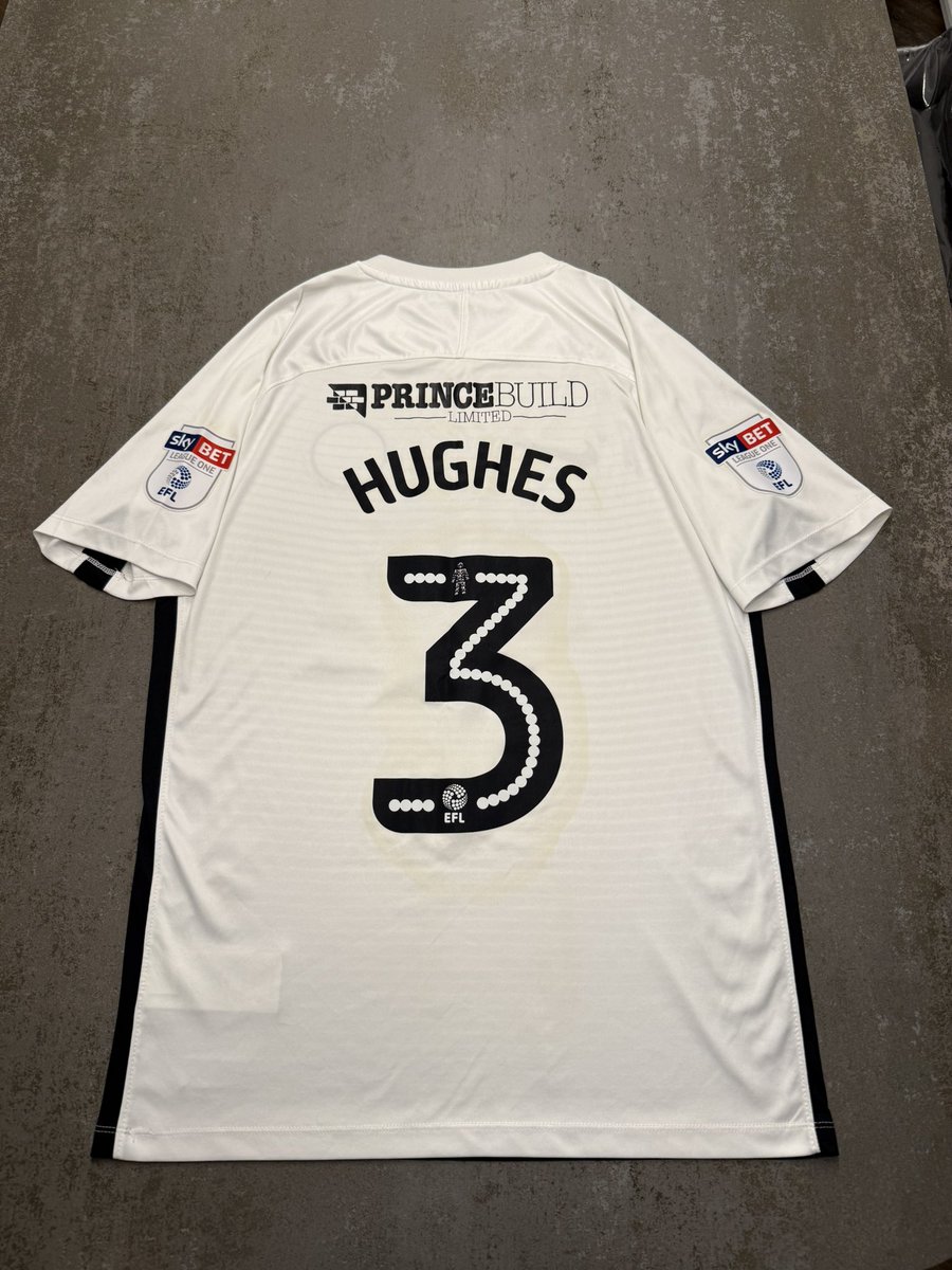 PufcMatchworn's tweet photo. Matchworn shirt:
- 17/18 Season
-AFC Wimbledon v Peterborough United 
-Remembrance day 
-Andrew Hughes  
@theposh 

#pufc https://t.co/EE570fMBU1