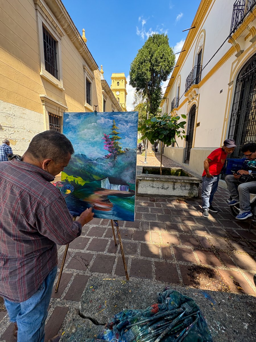 Catherine Ellis tweet media