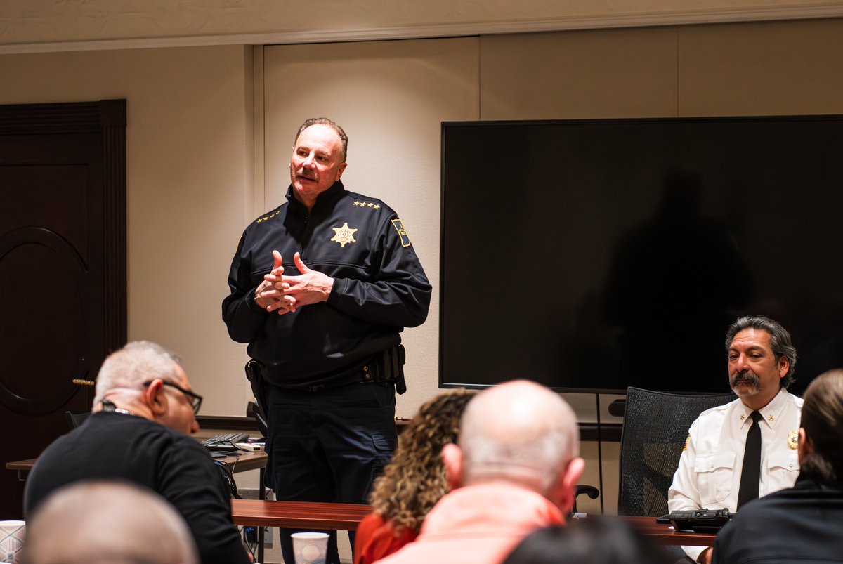 Mayor Sharon Tucker tweet media