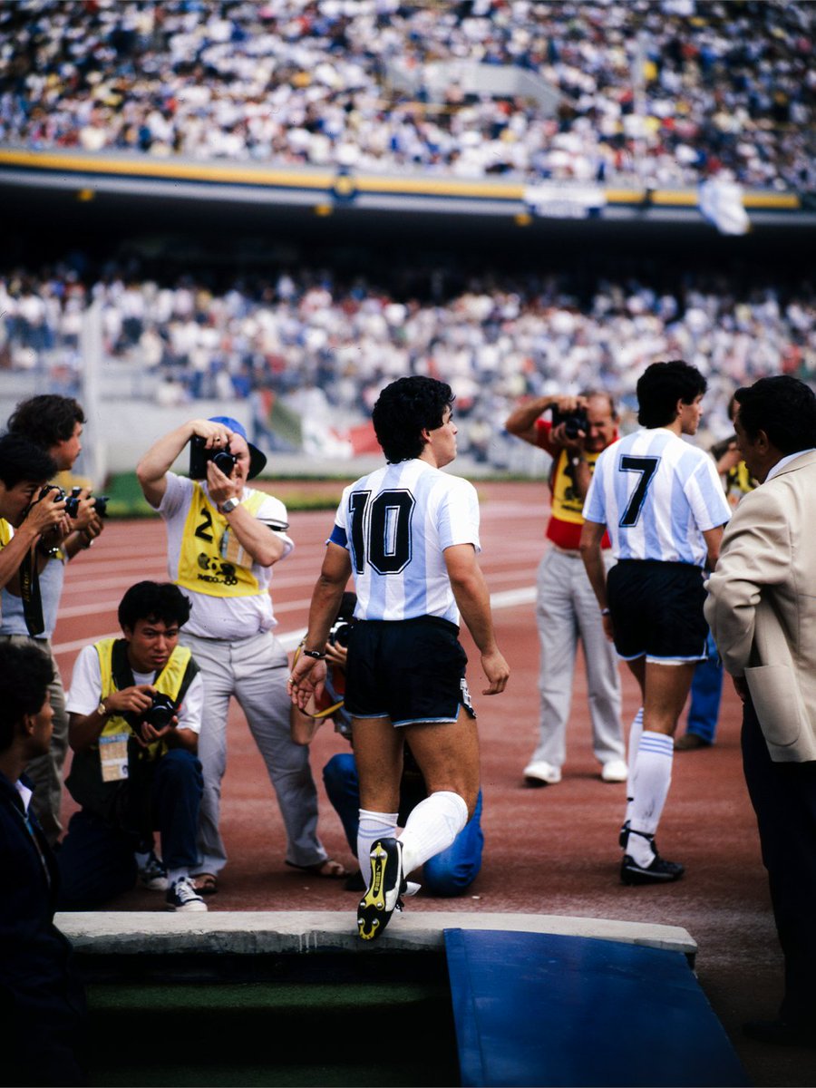 Cuando el 10 sale del túnel. 📸🤩

#CopaMundialFIFA