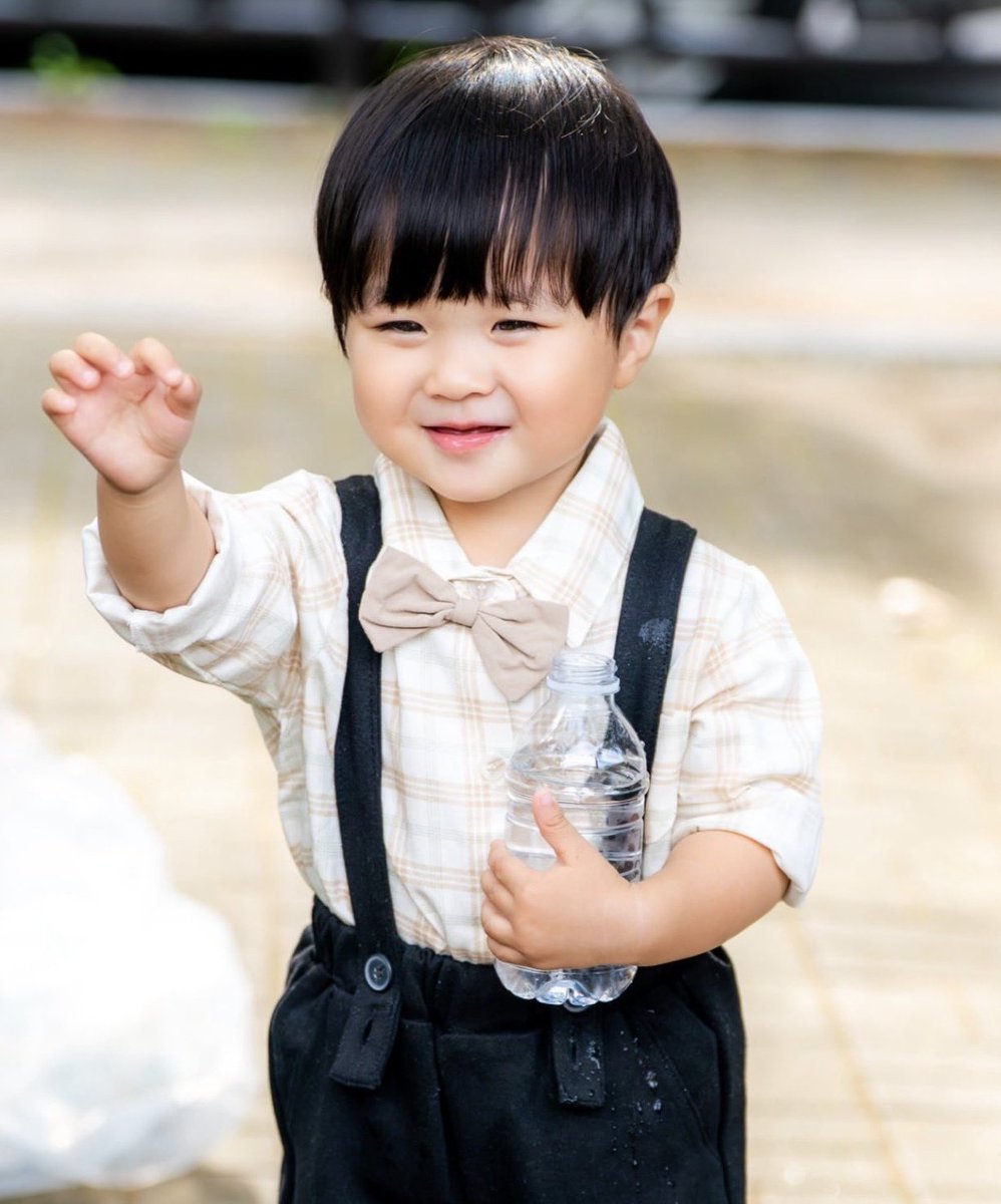 exolojiy's tweet photo. cuteeeeee 🥹🫰🏻 https://t.co/j0bazi7YRF