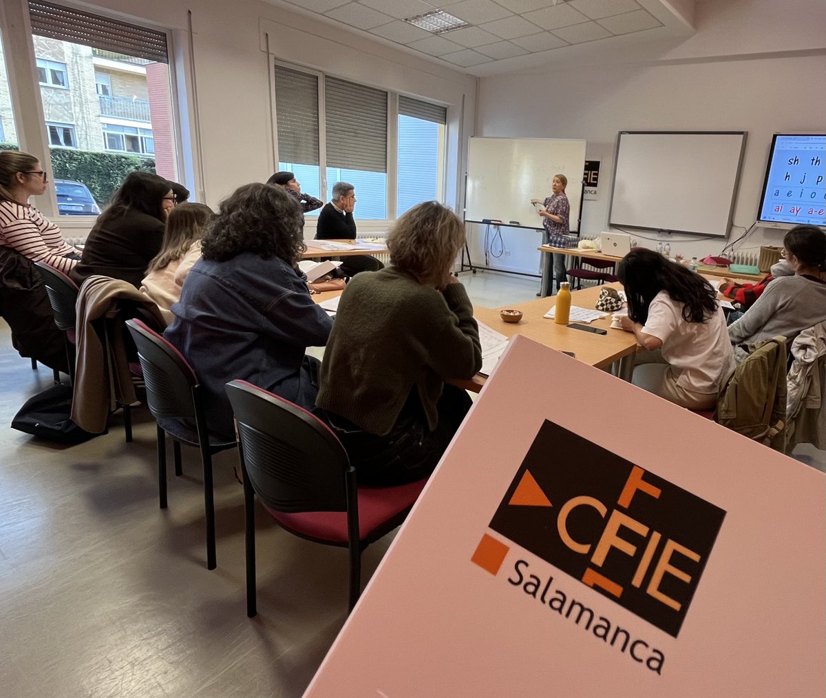 CFIESA Idiomas tweet media